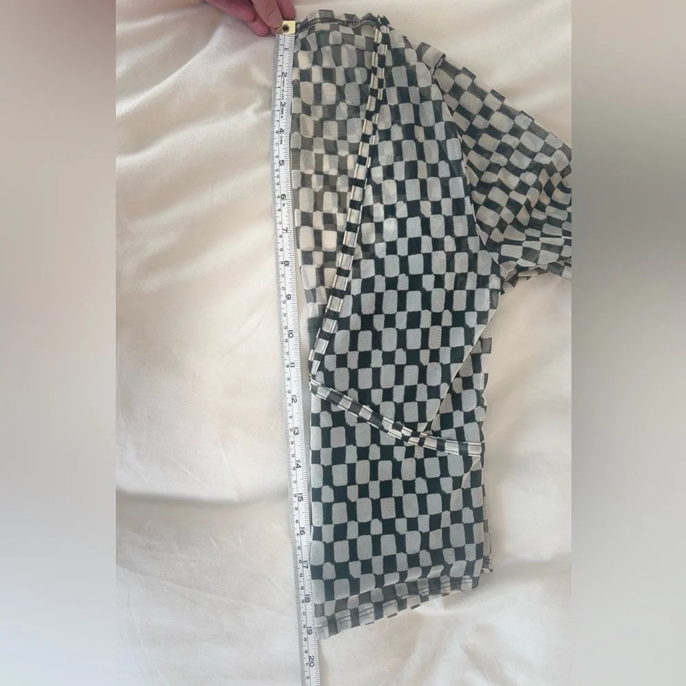 Abercrombie & Fitch Checkered Mesh Crop Top - Picture 9 of 11
